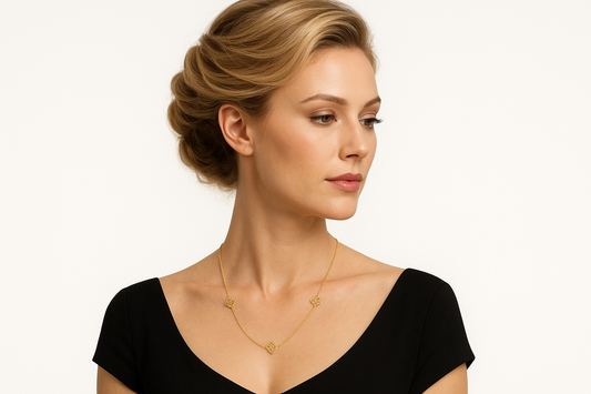 Round Curb Chain Necklace with Three Intertwined Motifs in Yellow Gold
